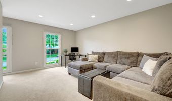 8104 BRIAR CREEK Dr, Annandale, VA 22003