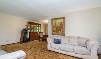 40581 N Sunset Dr, Antioch, IL 60002