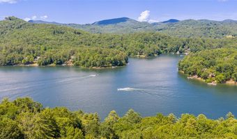 471 Rivard Rd, Glenville, NC 28736