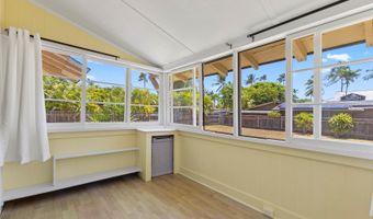 1454 Aalapapa Dr, Kailua, HI 96734