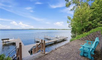1703 S Le Homme Dieu Dr NE, Alexandria, MN 56308
