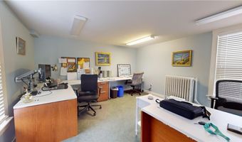 460 E Main Rd, Middletown, RI 02842