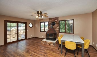 1612 Horse N Buggy Dr, Adel, IA 50003