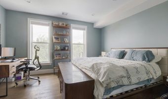111 B St 5, Boston, MA 02127