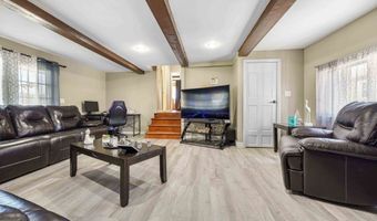 23 Bardsley St, Acushnet, MA 02743