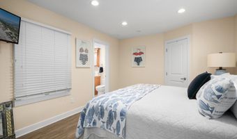 17 E 14TH St, Barnegat Light, NJ 08006