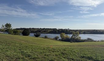 37829 Richmond Dr, Aberdeen, SD 57401