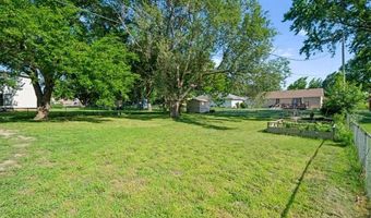 15629 Klamm St, Basehor, KS 66007