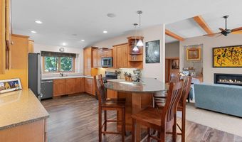 1900 E ORCHARD BLOSSOM Dr, Appleton, WI 54915