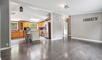 10 Raiders Ln, Raymond, NH 03077