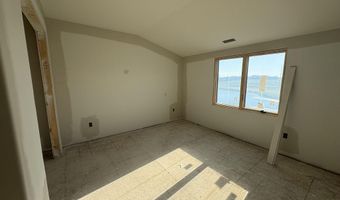 2220 Golfview Dr, Auburn, IN 46706