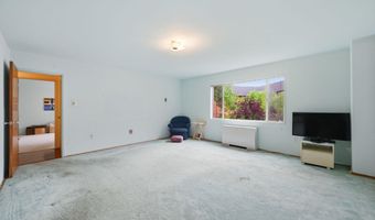 5301 WESTBARD Cir 334, Bethesda, MD 20816