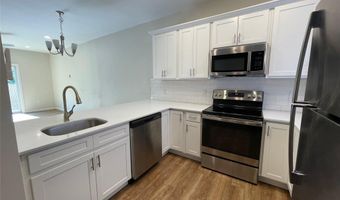 47 Park Ave D, Amityville, NY 11701