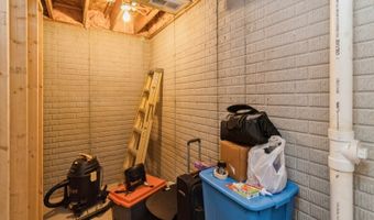 953 Robin Cir, Altoona, IA 50009