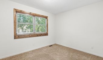 636 Dublin Dr, Andover, KS 67002
