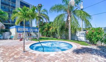 900 COVE CAY Dr 5A, Clearwater, FL 33760