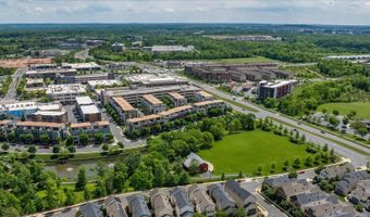 20305 SAVIN HILL Dr, Ashburn, VA 20147