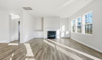 734 N Iron Hill St, Boiling Springs, SC 29316