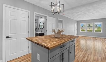 51 Alto St, Cranston, RI 02920