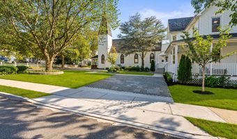 73 3rd Ave, Atlantic Highlands, NJ 07716