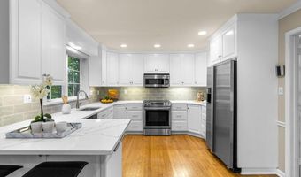 1 ORCHARD Way S, Potomac, MD 20854