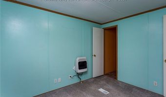 709 Waugh Branch Rd, Barboursville, WV 25504