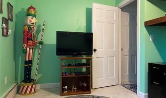 40 Aaron Ave Ave, Bristol, RI 02809