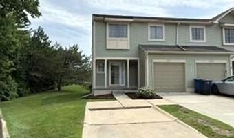 671 Liberty Pointe Dr, Ann Arbor, MI 48103