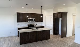 9 N 460 W Bishop Dr, Blackfoot, ID 83221