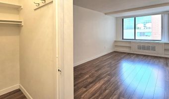 1121 ARLINGTON Blvd 525, Arlington, VA 22209