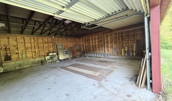 498 Town Line Rd, Bennington, VT 05201