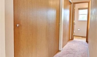 1005 Pocono Trl, Ballwin, MO 63021