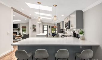 2 Shady Oak Ln, Arden, NC 28704