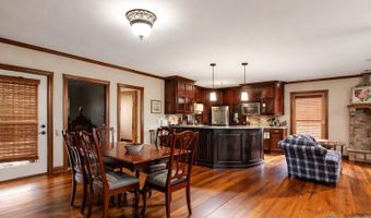 97 Corinth Rd, Albertville, AL 35951