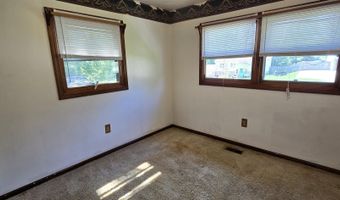 340 E Spring St, Bloomfield, IN 47424