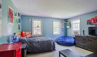 19 Winterberry Dr, Amherst, NH 03031