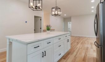 28 Colony Dr, Barnstead, NH 03225