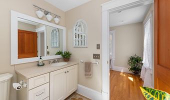 275 Shore Dr N, Bridgewater, NH 03222