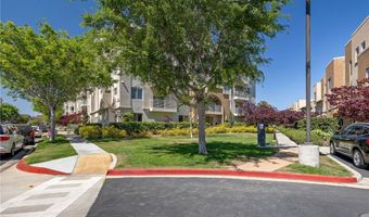 5515 Palm Dr, Hawthorne, CA 90250