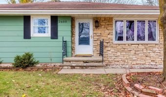 2600 S BERRY Dr, Appleton, WI 54915