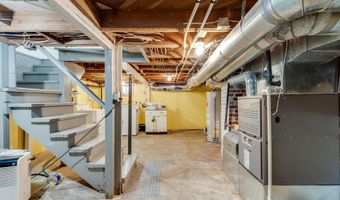 118 E Broadway Ave, Augusta, KS 67010
