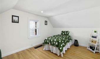 122 Elder St, Lincoln, RI 02865