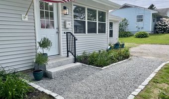 10 Crawford Dr, Bath, ME 04530