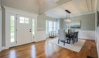 2 Bluemead Farm Ln, Barrington, RI 02806
