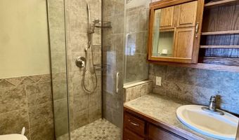 911 Pine St, Atlantic, IA 50022