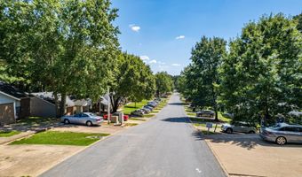 1309 Country Oaks Dr, Benton, AR 72015