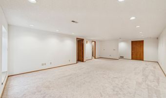 640 S Daisy Ln, Andover, KS 67002