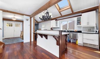 109 Umiak Ave, Jamestown, RI 02835