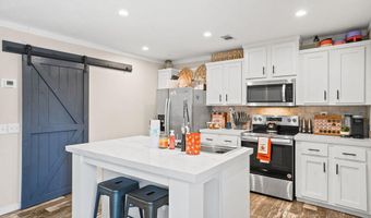 1215 Shores Rd, Alford, FL 32420