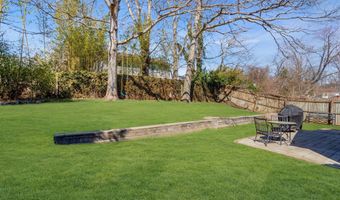 22 Longboat Ave, Barnegat, NJ 08005